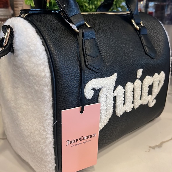 🩷🍒Juicy couture Sherpa speedy satchel - Picture 2 of 9